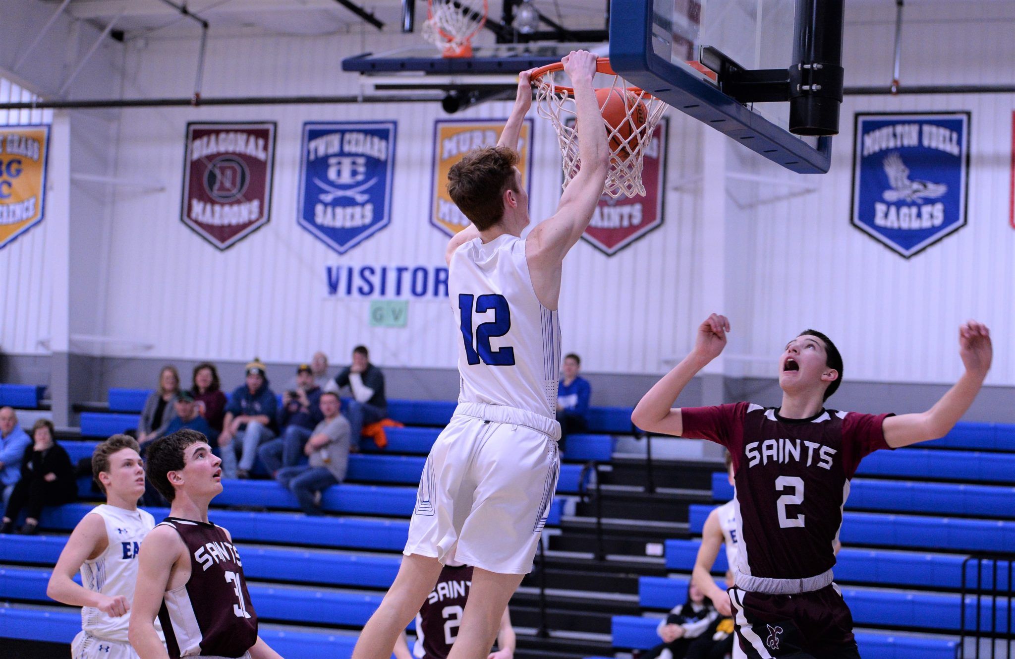 Leever pours in 30 points, leads Eagles past MelcherDallas in district