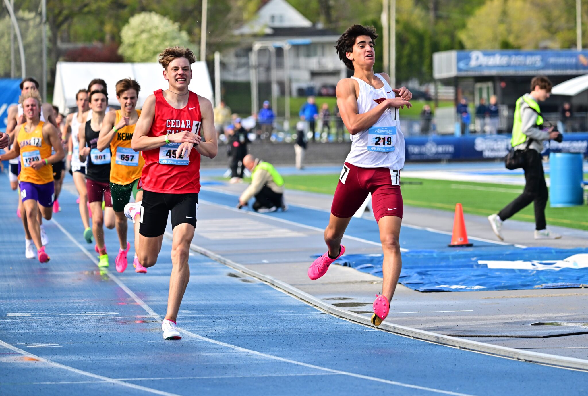 THE DROUGHT ENDS Hawks claim their first Drake relay crown since 2004