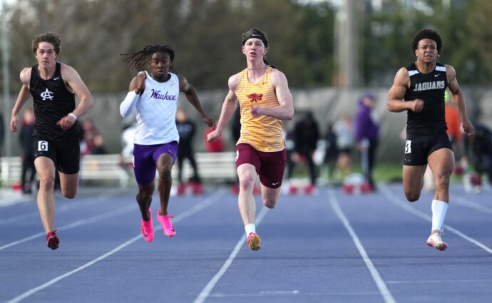 Ankeny boys capture team crown at Waukee Relays, while Jaguars finish 3rd